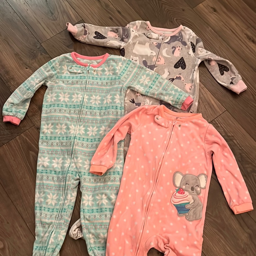 Carters 3T Footed Pajama Bundle
